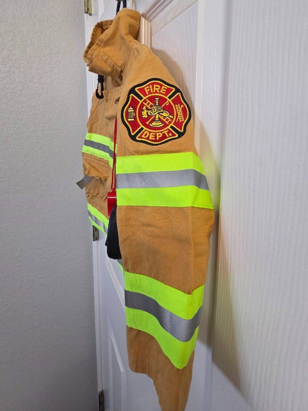 Pre-loved Kids Firefighter Costume | Size 3-4 Years - Picture 3 of 14